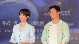 美女撒尿全过程